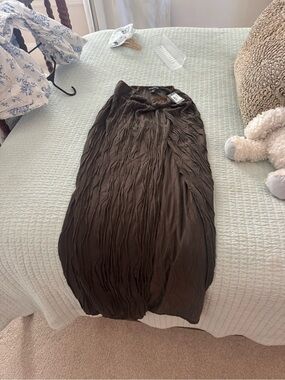 PrettyLittleThing Brown Crinkle Maxi Skirt